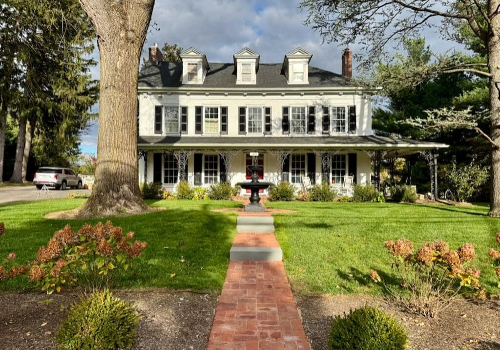 blue-river-landscape-design - landscape-maintenance - 16