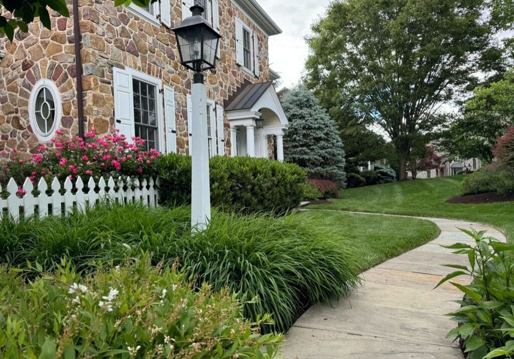 blue-river-landscape-design - landscape-maintenance - 22